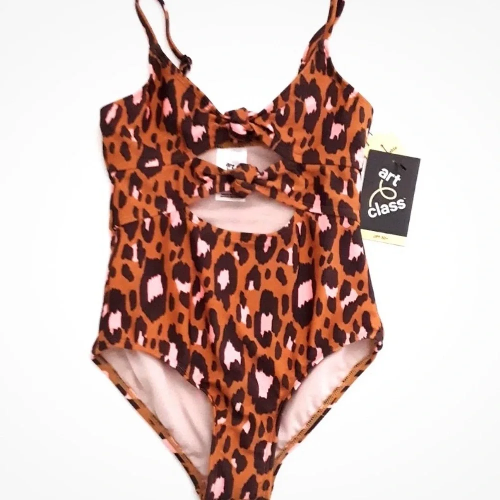 Art Class Wild Patterned Swimsuit